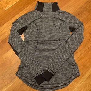 Lululemon mock turtleneck pull over